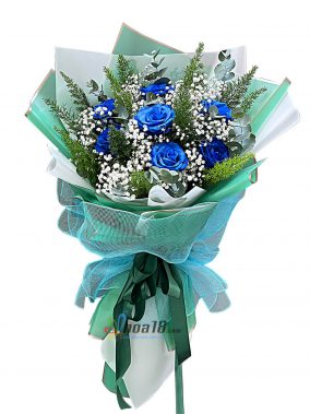 Bạn trai tặng Hà Hồ bó hoa to hơn người dịp sinh nhật chưa bằng quà của con  trai cô
